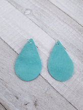 Load image into Gallery viewer, Tear Drop  Leather Earrings